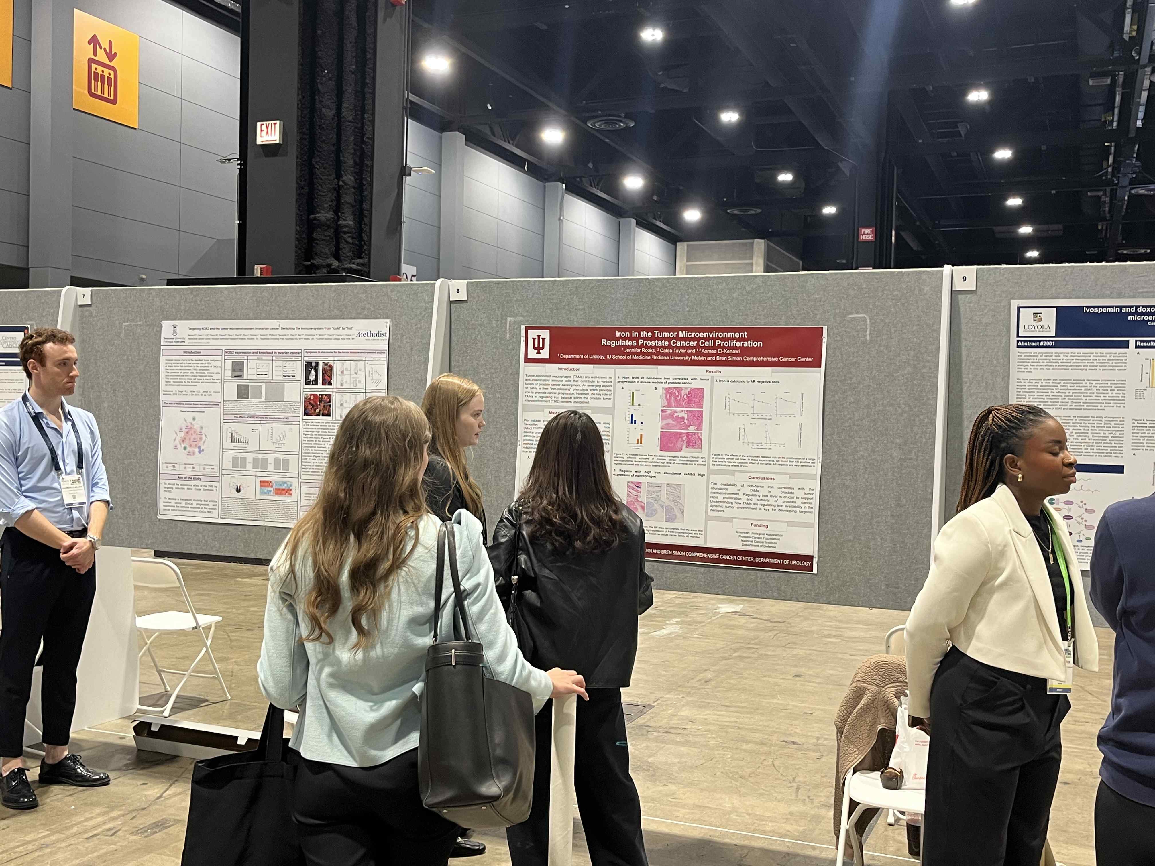 Jenny presenting at AACR Chicago